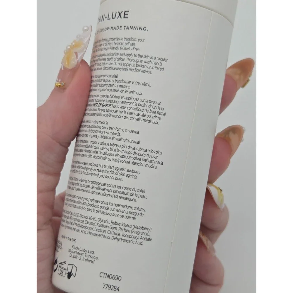 Tan-Luxe The Face Illuminating Self-Tan Drops Medium-Dark Tanner 1.01 oz NEW - Picture 6 of 7